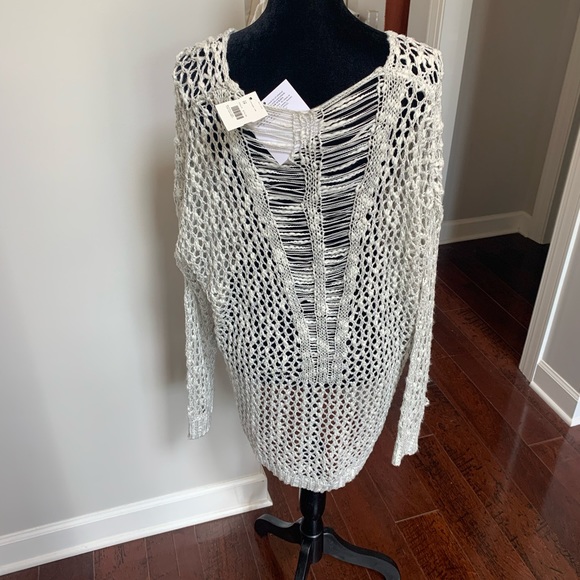 Boutique sweater - new with tags - Picture 3 of 3